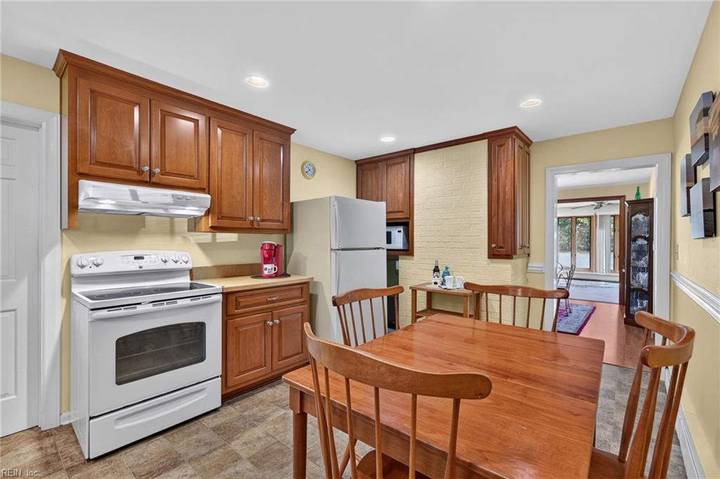 4539 Johns Point Road Gloucester VA 23061