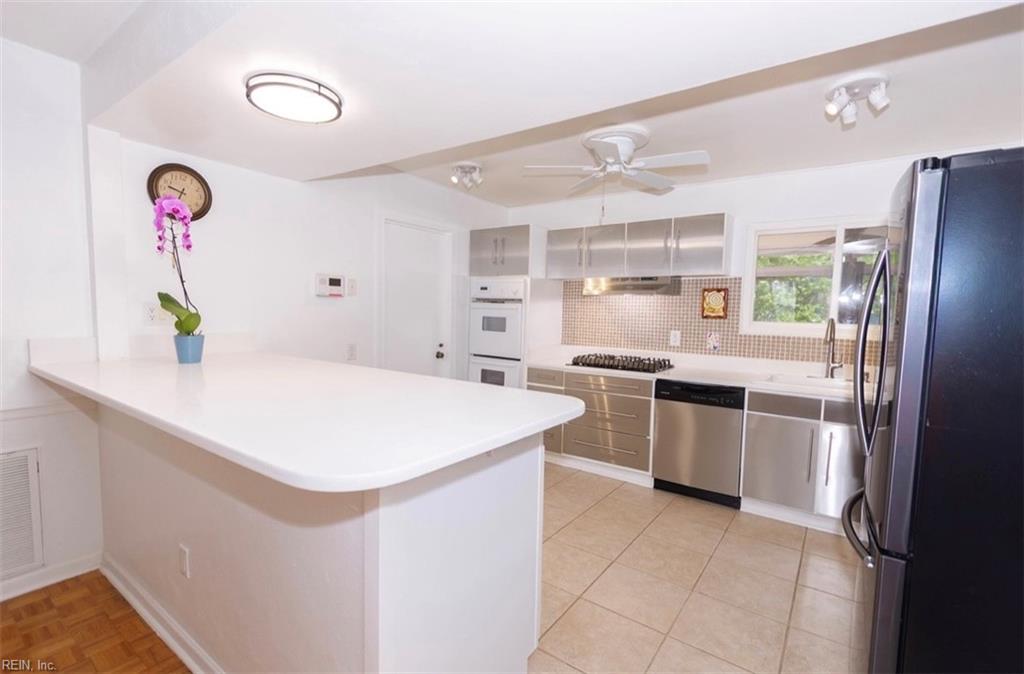 821 Greenwich Lane Newport News VA 23601
