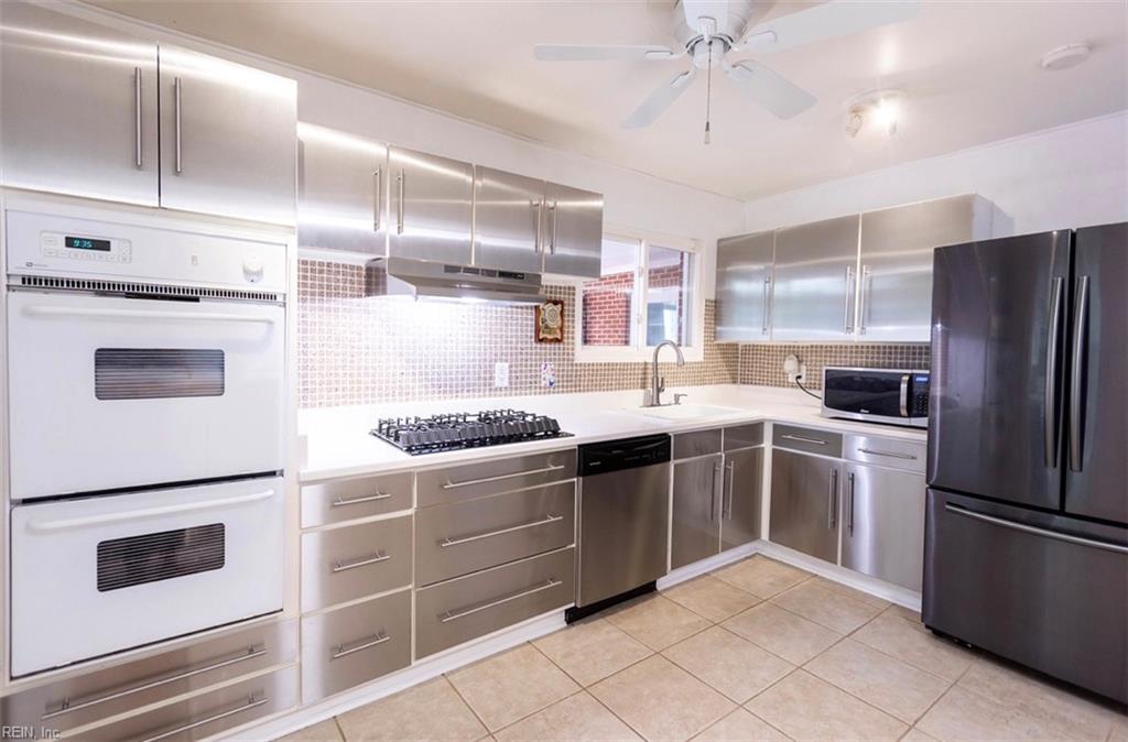 821 Greenwich Lane Newport News VA 23601