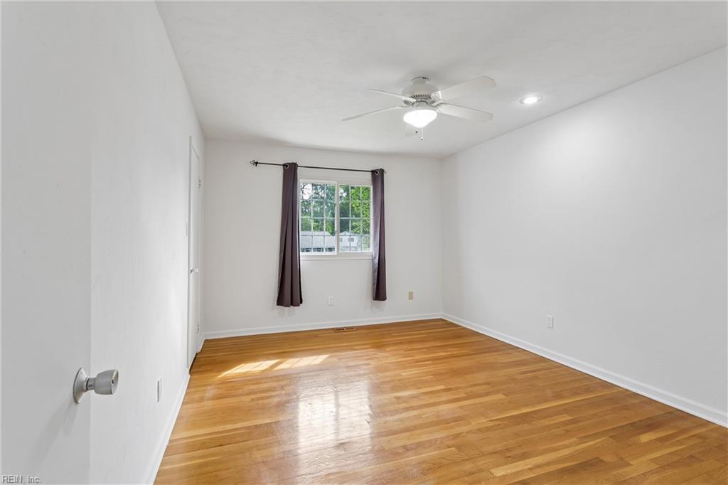 821 Greenwich Lane Newport News VA 23601