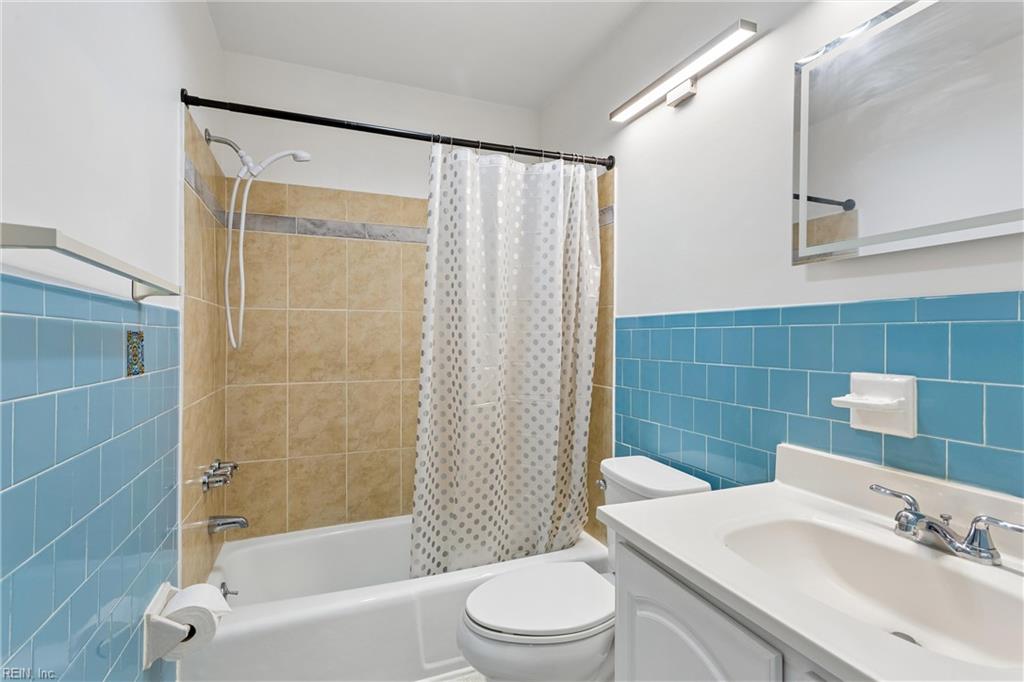 821 Greenwich Lane Newport News VA 23601