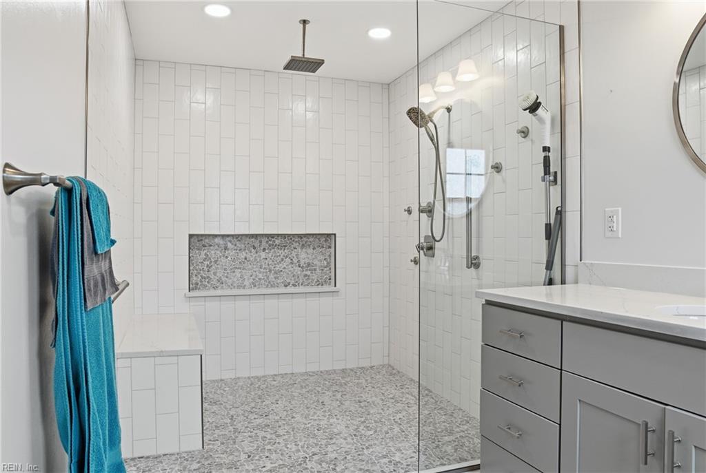 53 Hertzler Road Newport News VA 23602