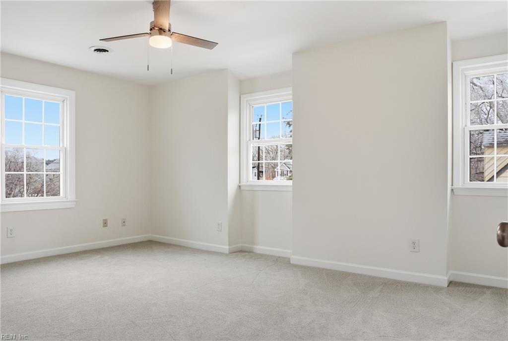 53 Hertzler Road Newport News VA 23602
