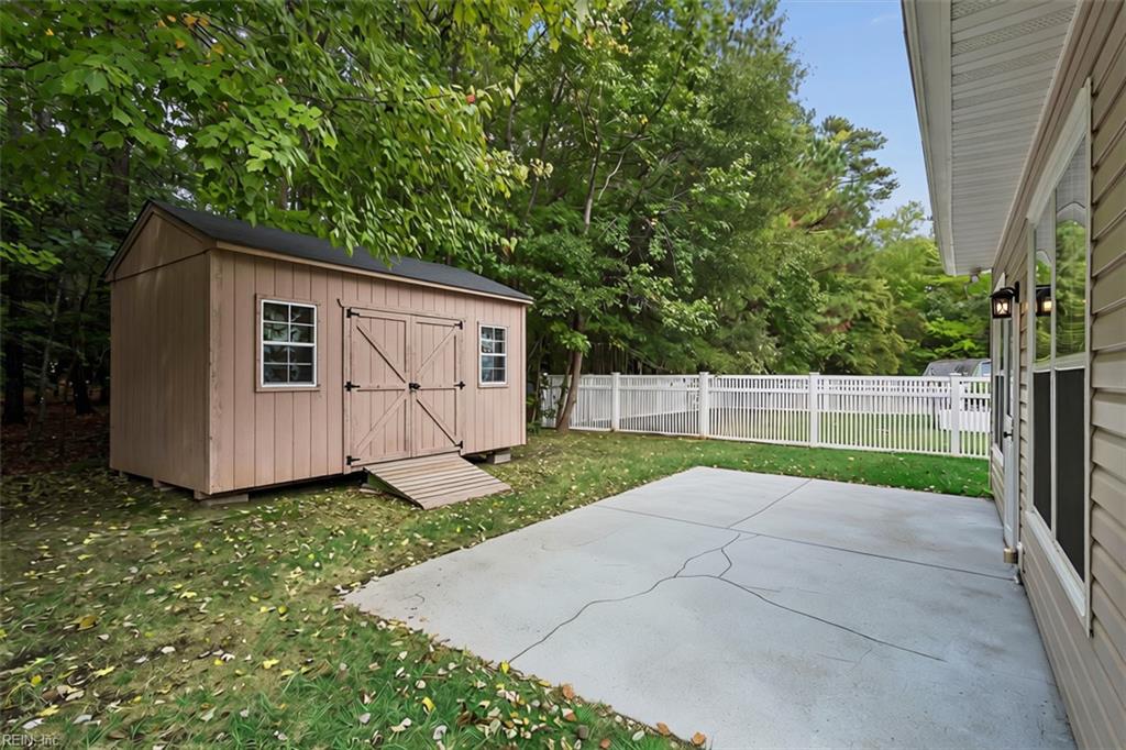 125 Brightwood Terrace Yorktown VA 23690