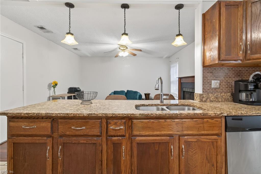 882 Belvoir Circle Newport News VA 23608
