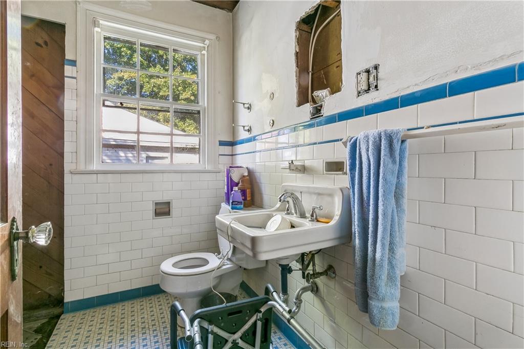 312 Hammond Street Newport News VA 23601