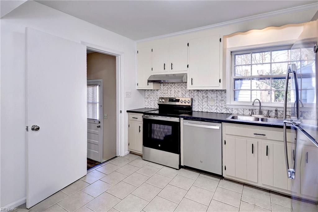 862 Moyer Road Newport News VA 23608