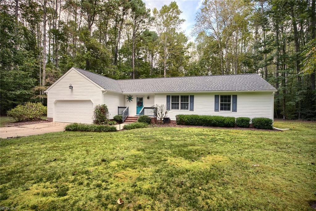 7095 Hunters Pointe Drive Gloucester VA 23061