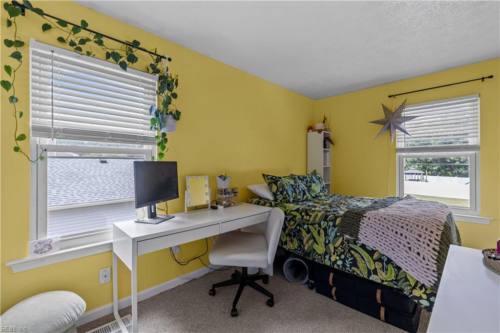 695 Chatsworth Drive Newport News VA 23601