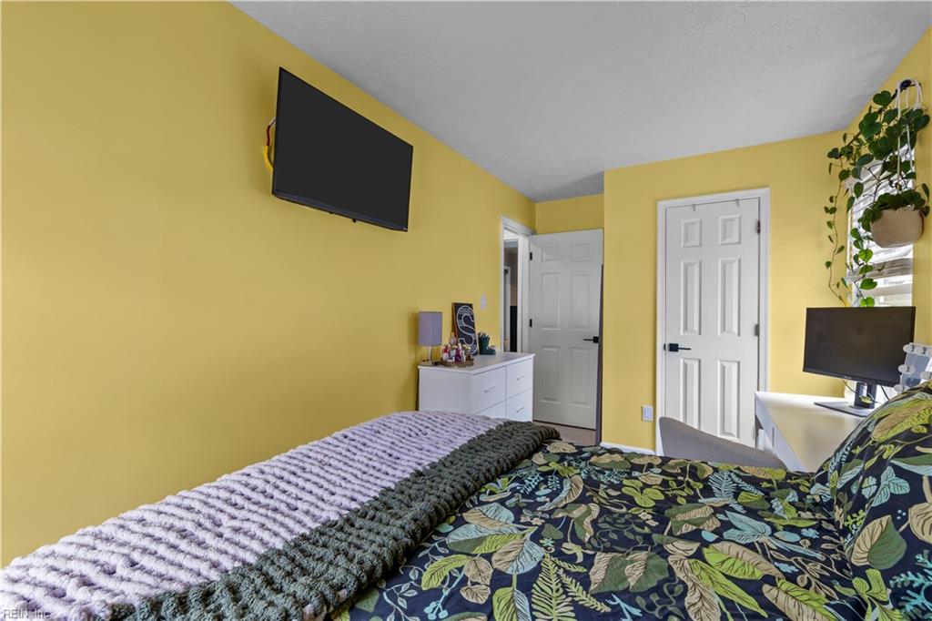 695 Chatsworth Drive Newport News VA 23601