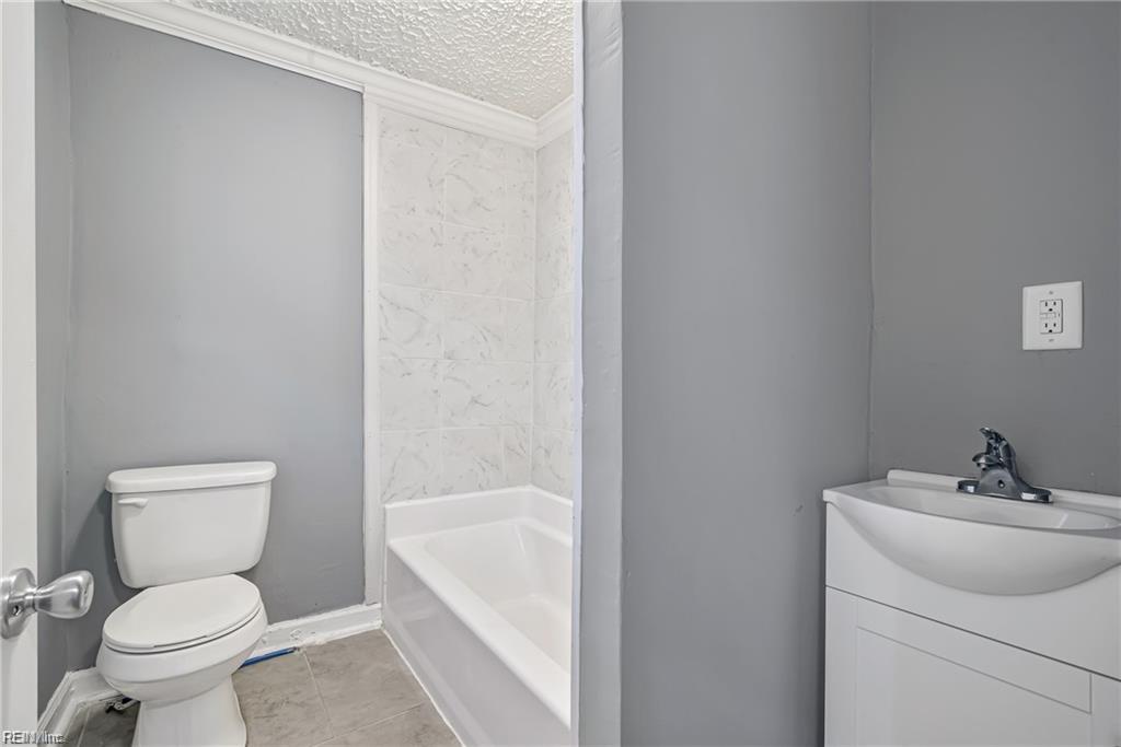 2011 Chestnut Avenue Newport News VA 23607