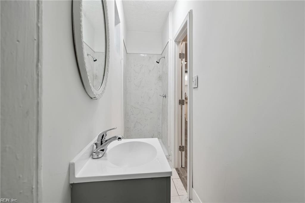 2011 Chestnut Avenue Newport News VA 23607