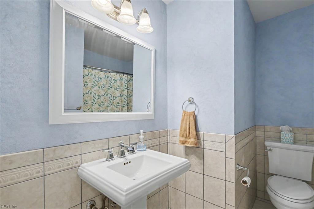 8172 Manor Drive Gloucester VA 23061