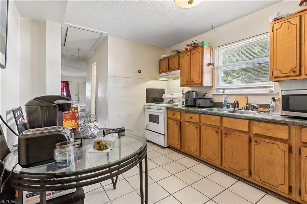 2014 Roanoke Avenue Newport News VA 23607