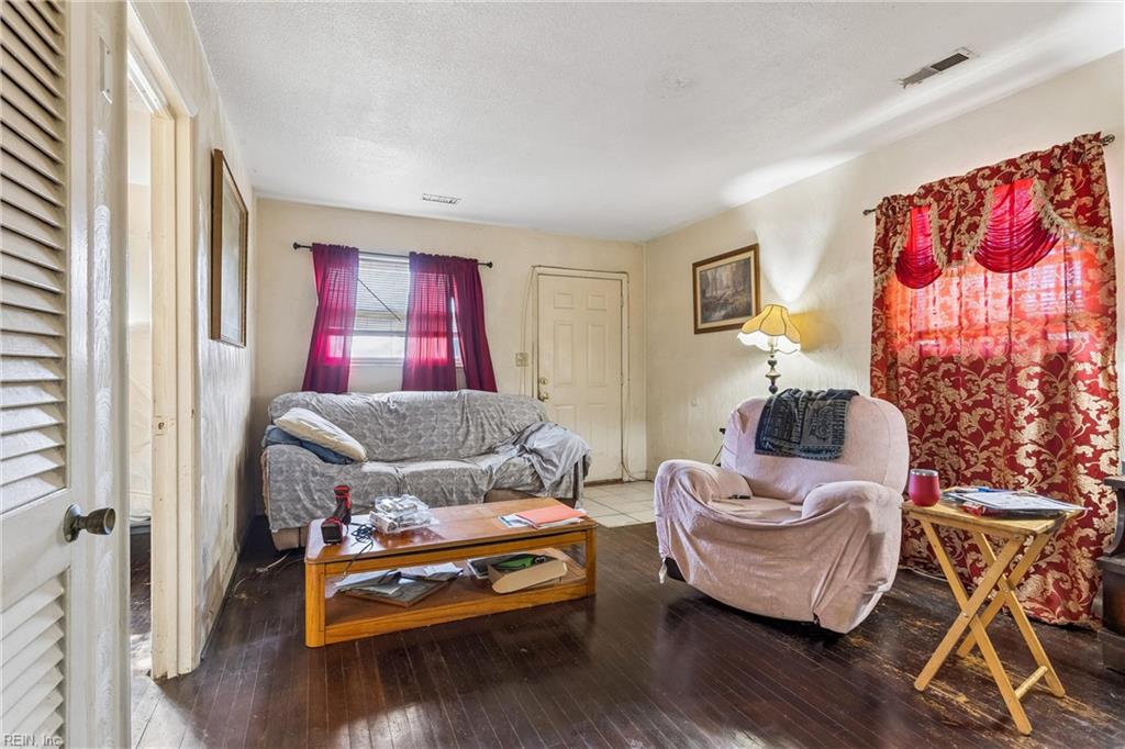 2014 Roanoke Avenue Newport News VA 23607