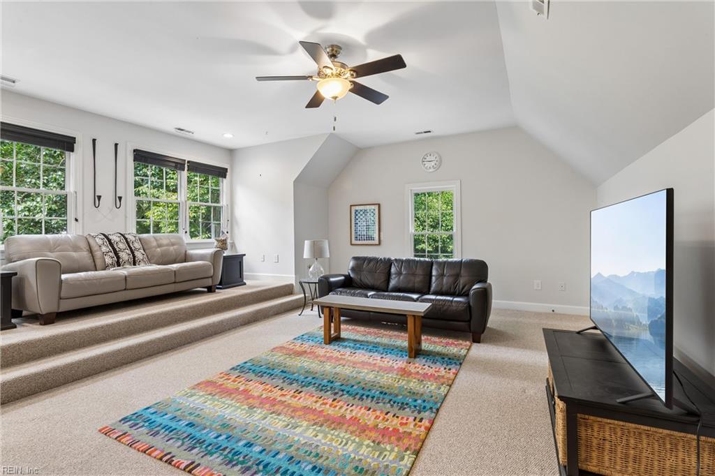 285 E Queens Drive Williamsburg VA 23185