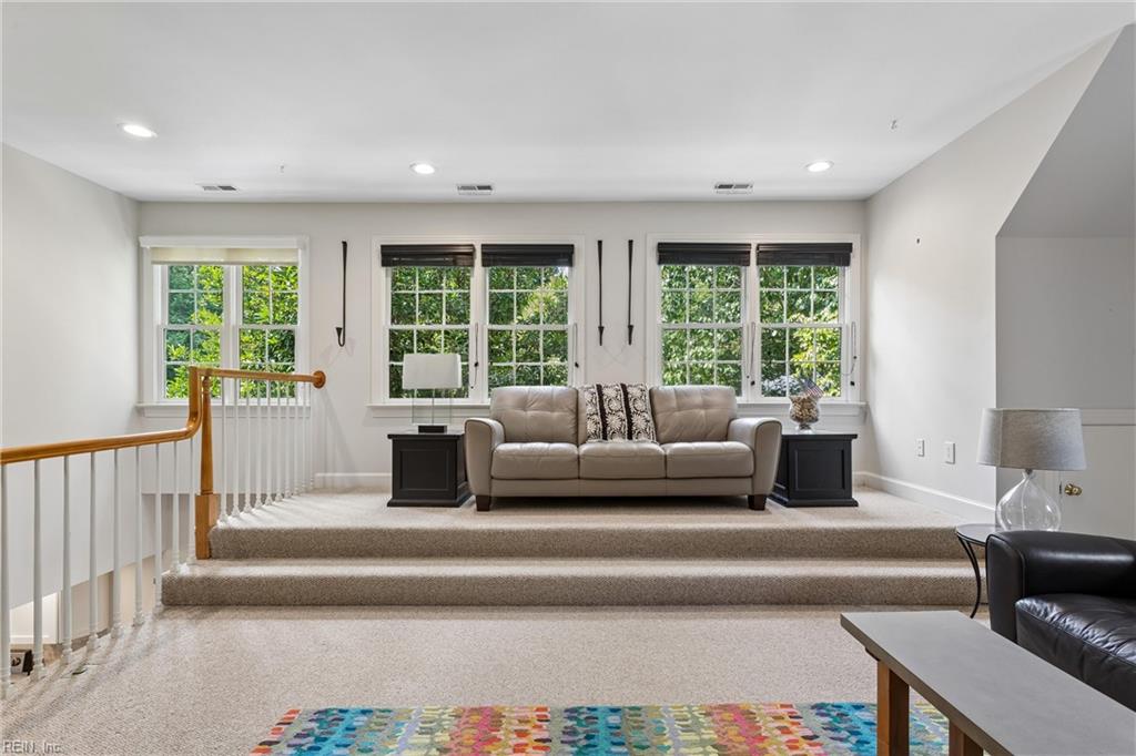 285 E Queens Drive Williamsburg VA 23185