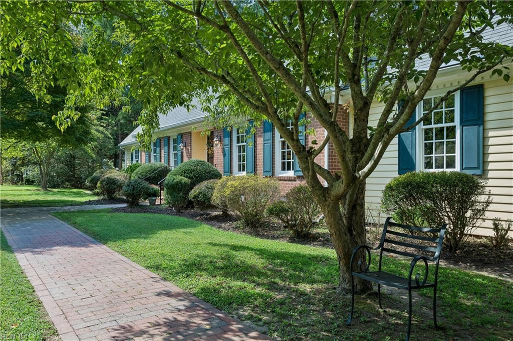 285 E Queens Drive Williamsburg VA 23185