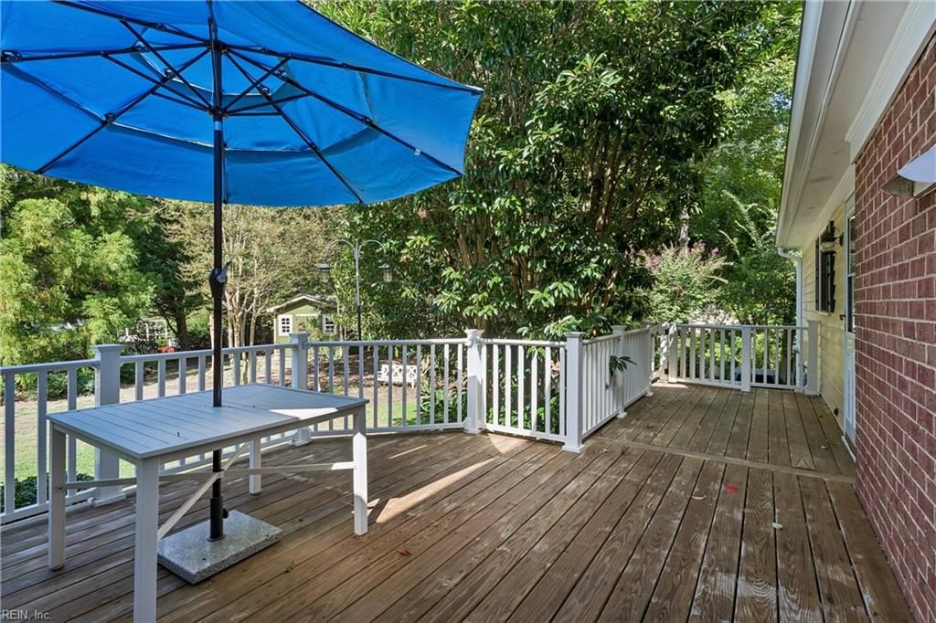 285 E Queens Drive Williamsburg VA 23185