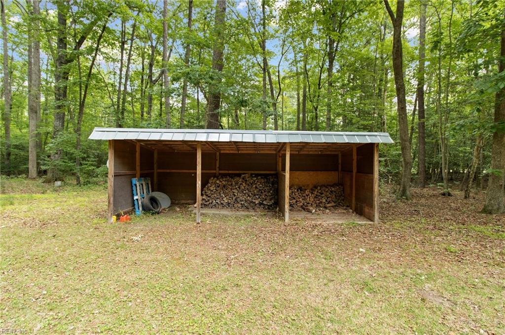 7695 Wagon Run Road Gloucester VA 23061