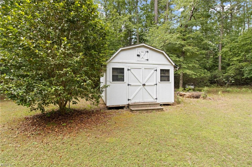 7695 Wagon Run Road Gloucester VA 23061