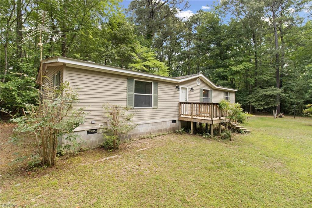 7695 Wagon Run Road Gloucester VA 23061