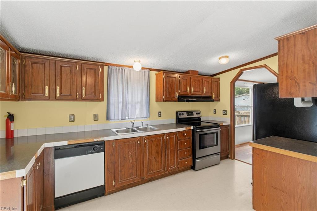 7695 Wagon Run Road Gloucester VA 23061