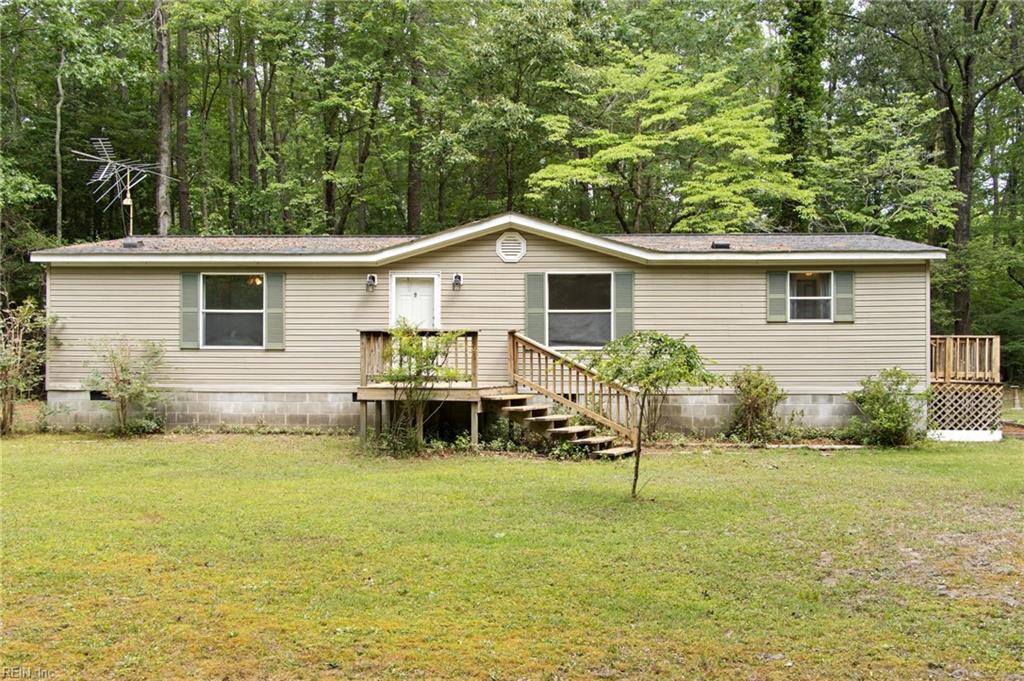 7695 Wagon Run Road Gloucester VA 23061