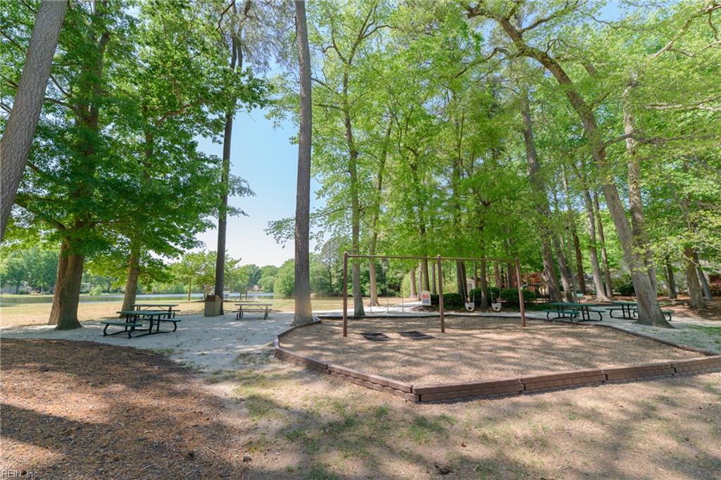 102 Stevens Court Yorktown VA 23693