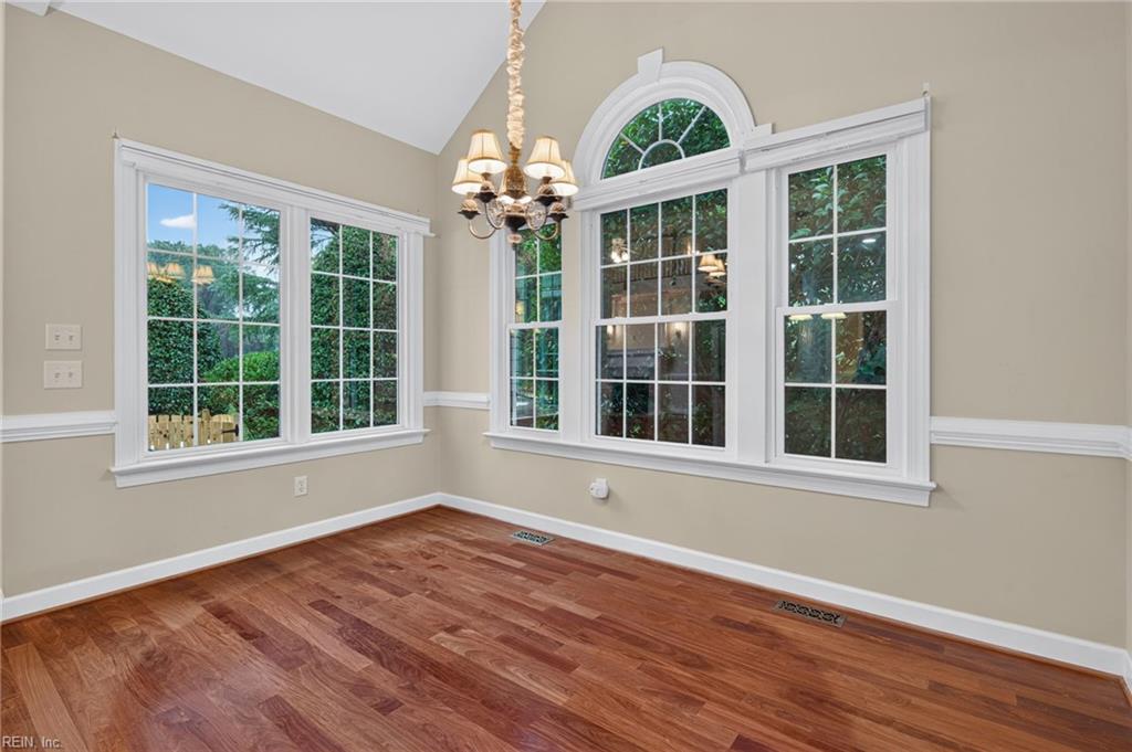 102 Clydeside Williamsburg VA 23188