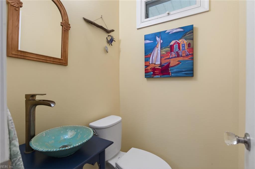 16 Oakland Drive Newport News VA 23601