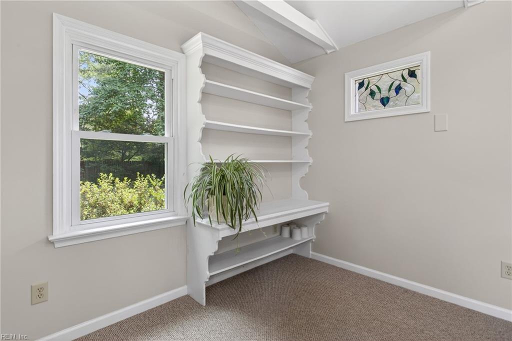 16 Oakland Drive Newport News VA 23601
