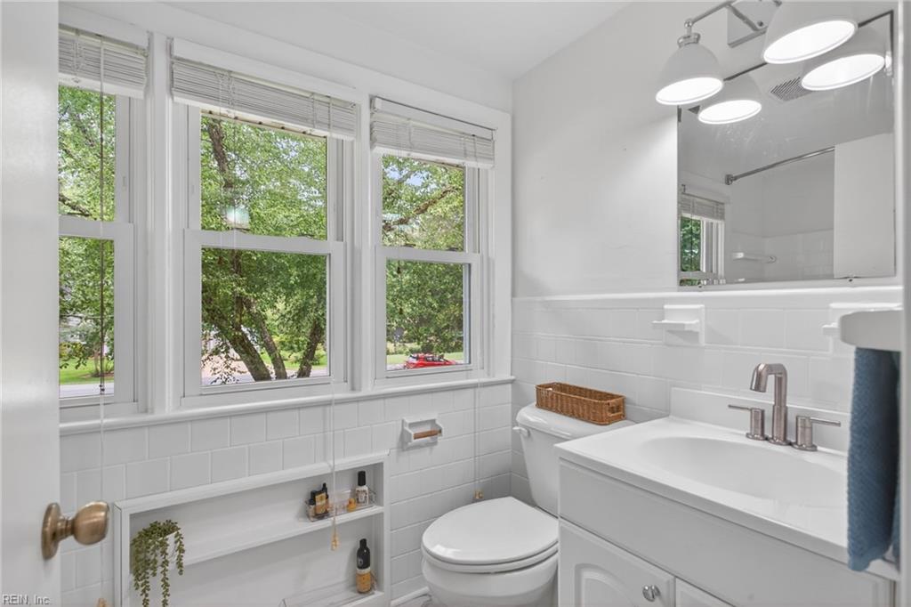 16 Oakland Drive Newport News VA 23601