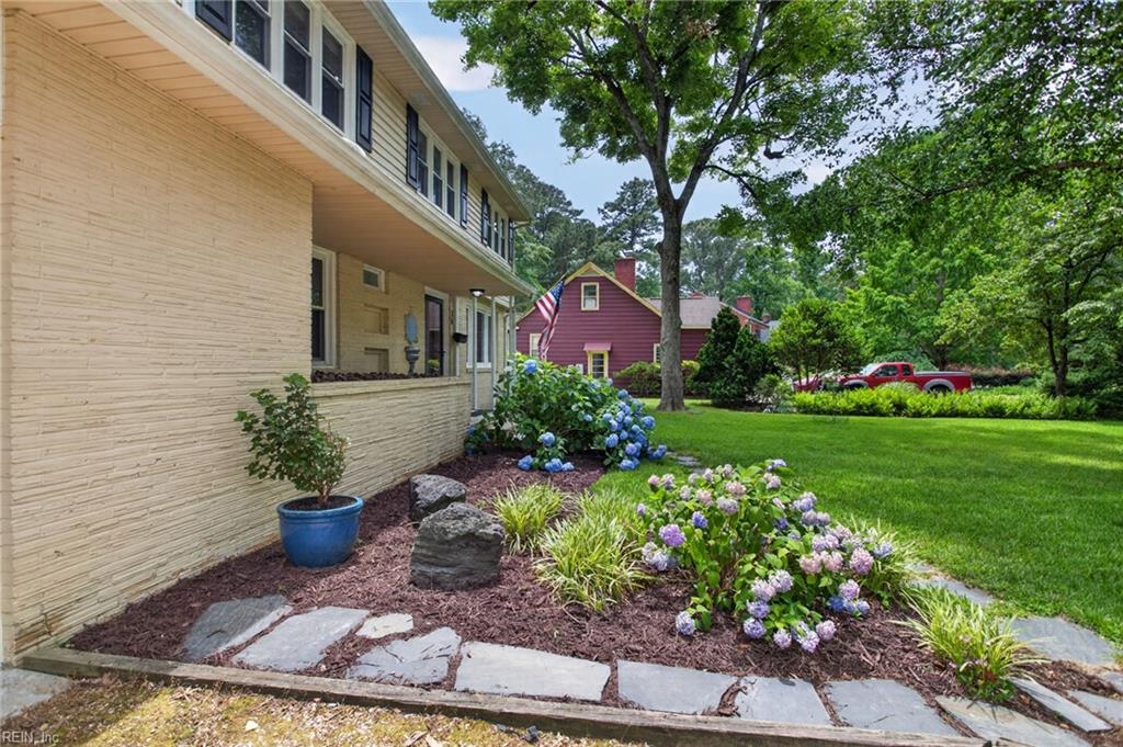 16 Oakland Drive Newport News VA 23601