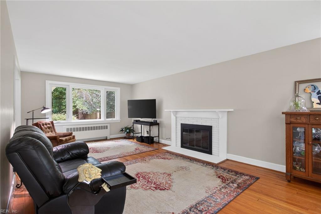 16 Oakland Drive Newport News VA 23601