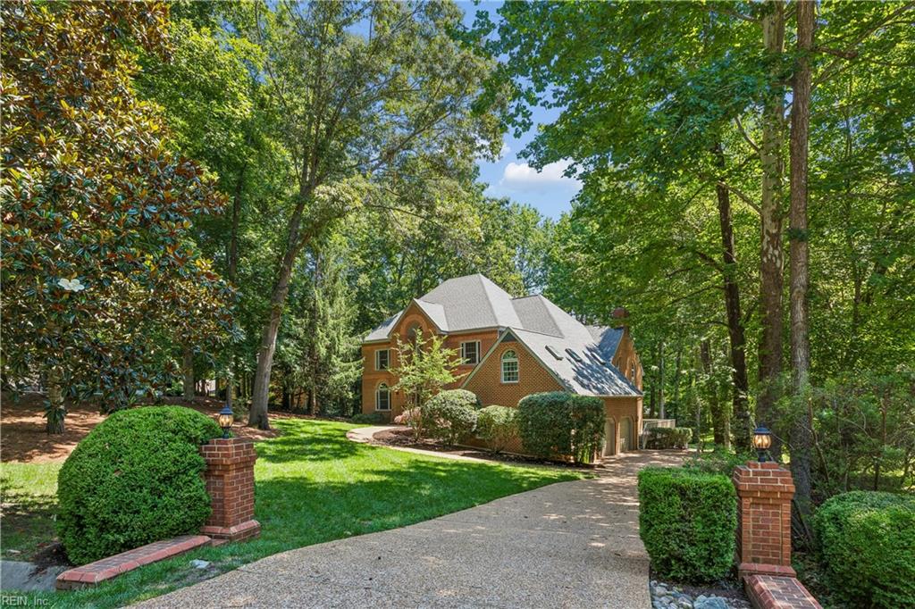 112 Woodhall Spa Williamsburg VA 23188