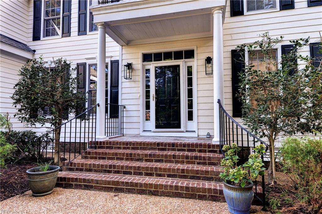 102 Ascot Williamsburg VA 23188
