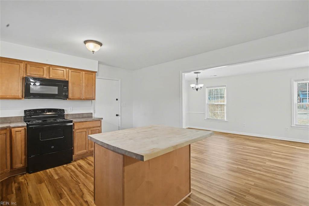 636 Village Green Parkway Newport News VA 23602