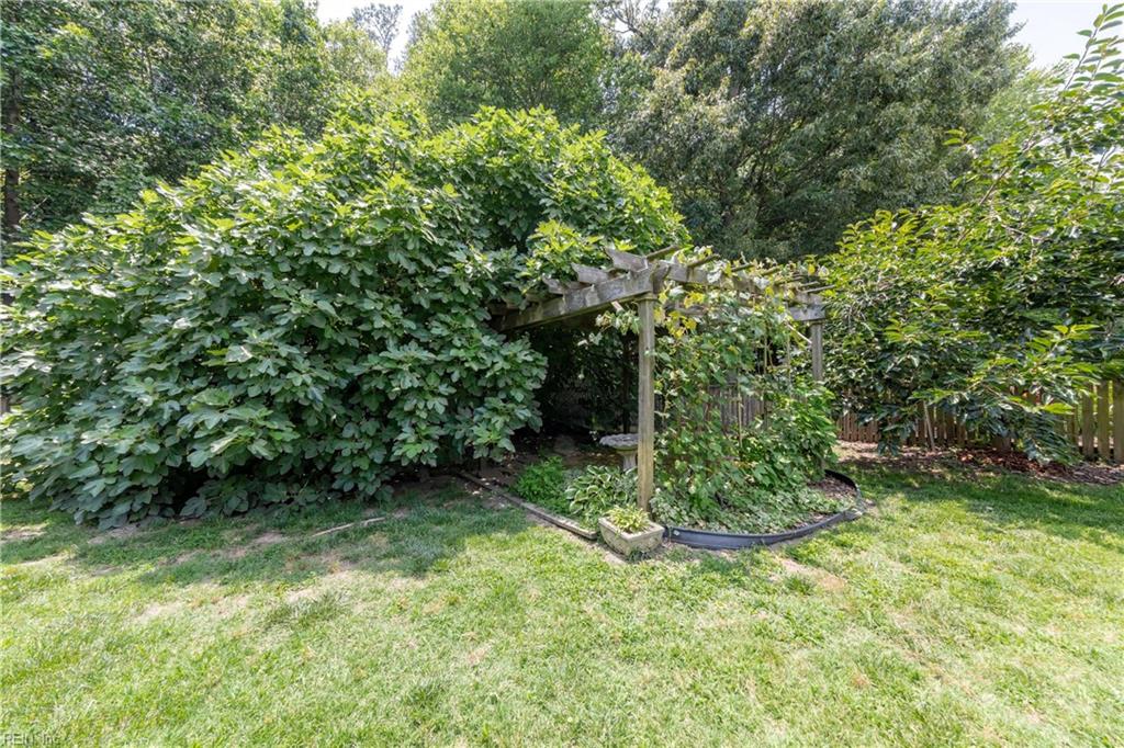 101 Shorewood Trace Yorktown VA 23693