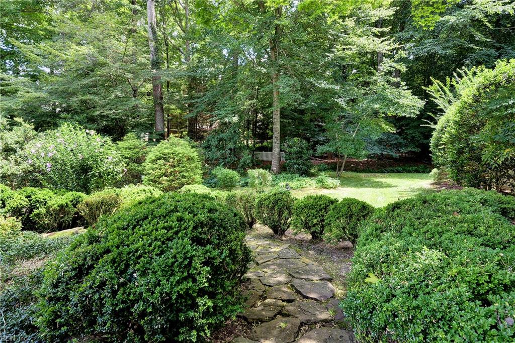 100 Woodhall Spa Williamsburg VA 23188