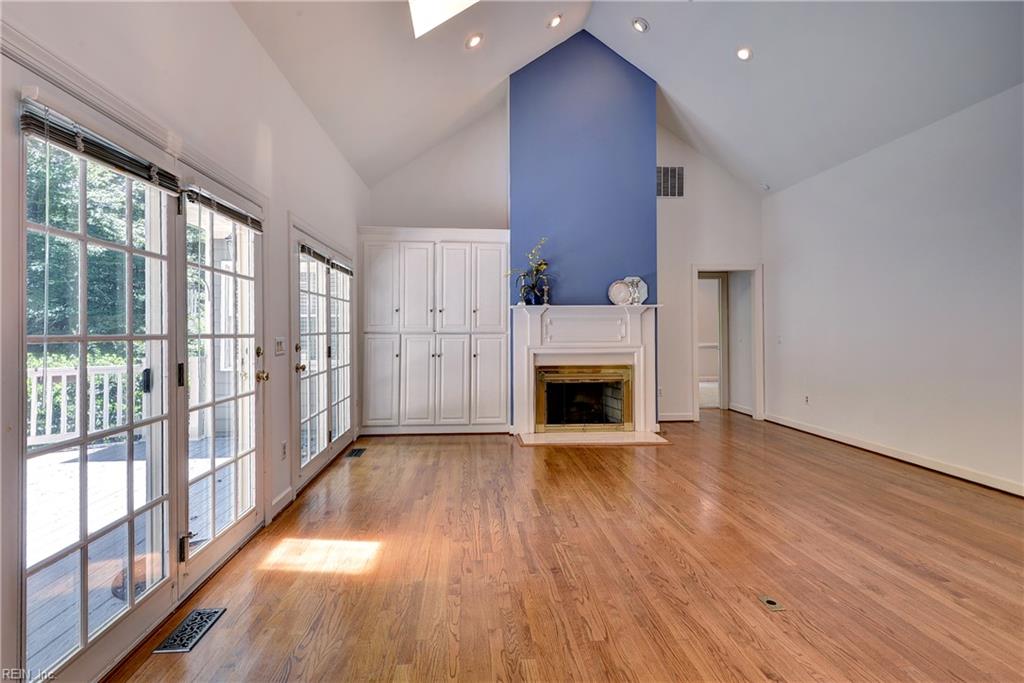 100 Woodhall Spa Williamsburg VA 23188