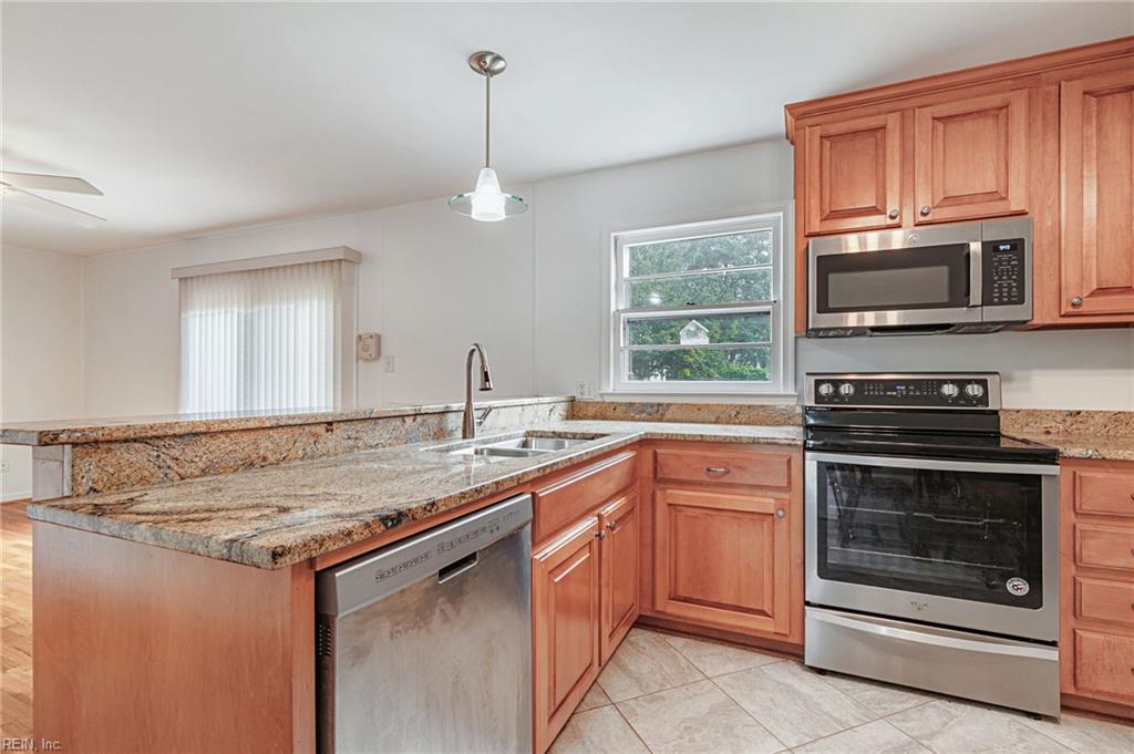 142 Linbrook Dr Drive Newport News VA 23602