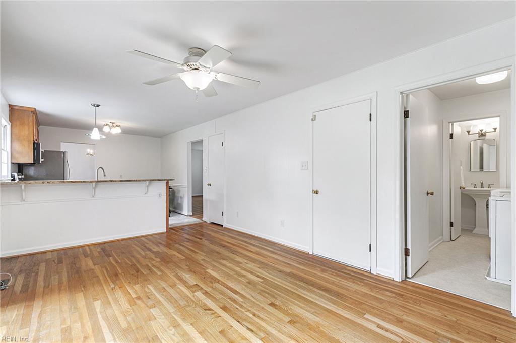 142 Linbrook Dr Drive Newport News VA 23602