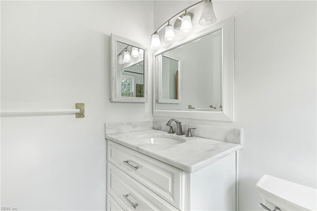 142 Linbrook Dr Drive Newport News VA 23602