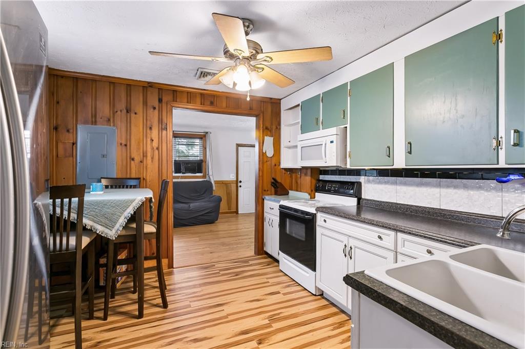 5444 Old Concord Lane Gloucester VA 23061