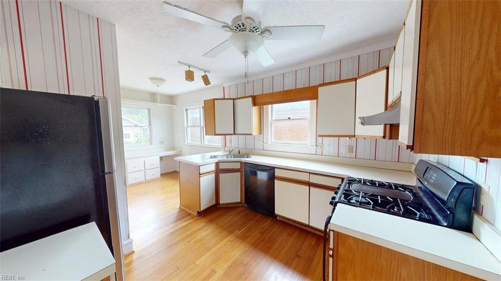 76 Raleigh Road Newport News VA 23601