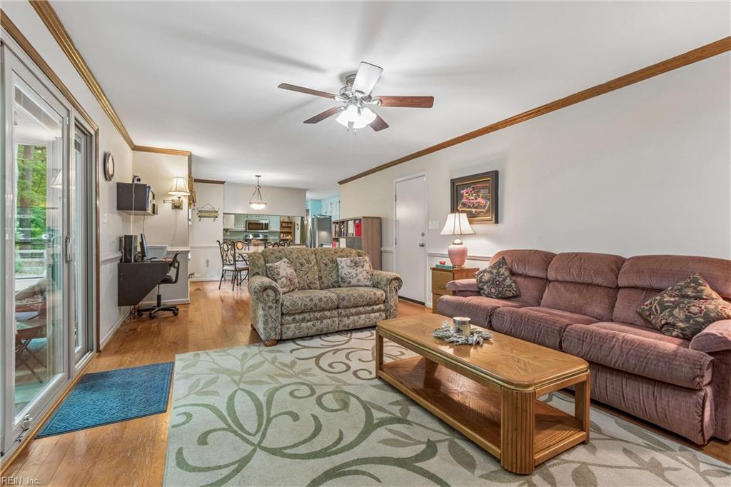 102 Edgewood Court Yorktown VA 23692