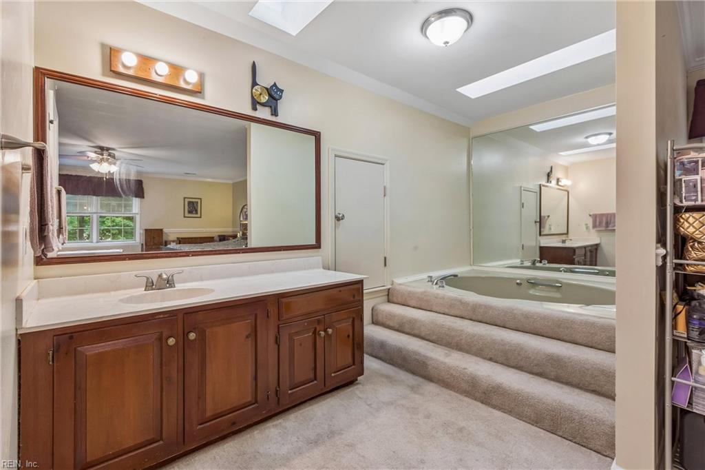 102 Edgewood Court Yorktown VA 23692