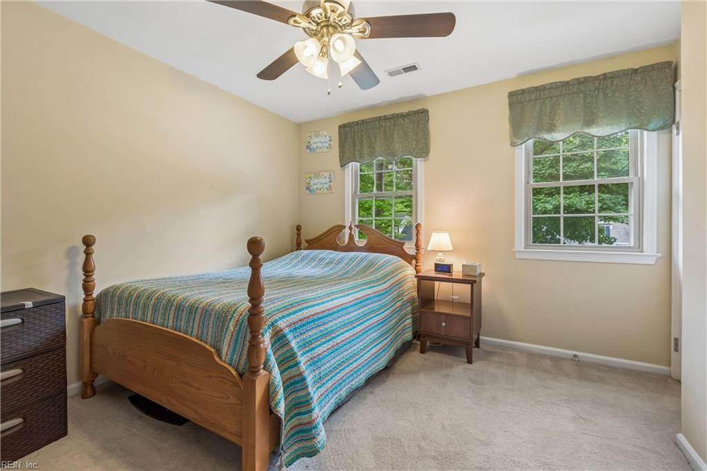 102 Edgewood Court Yorktown VA 23692
