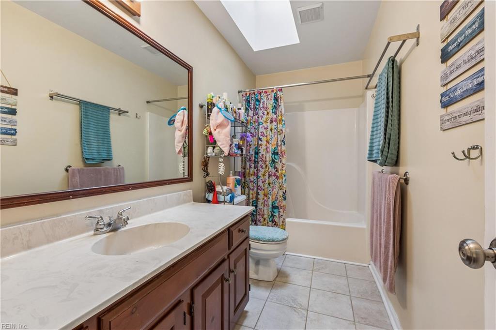 102 Edgewood Court Yorktown VA 23692